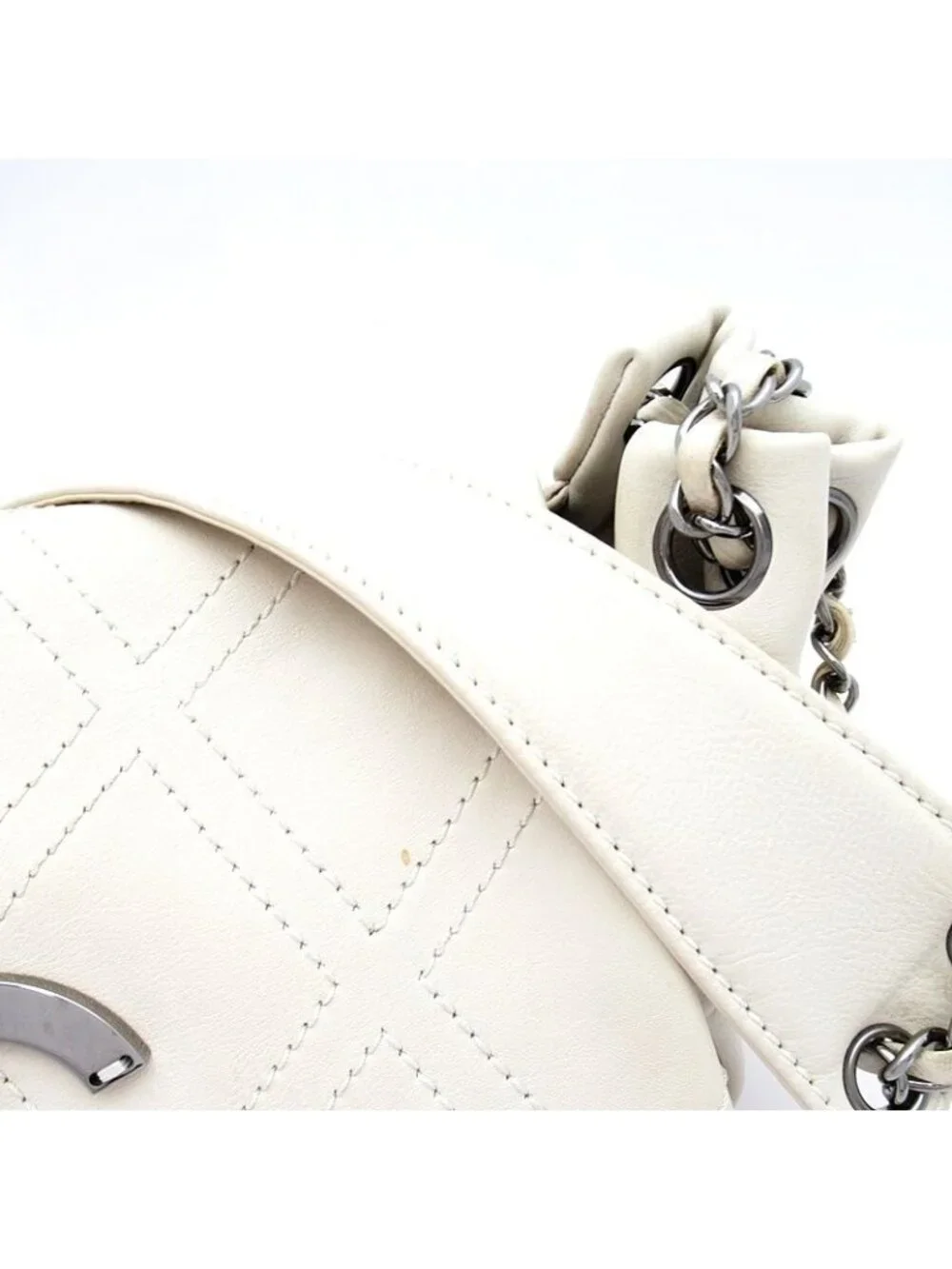 Chanel Diamond Stitch Chain Shoulder Bag Leather White